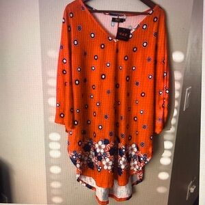 R & B Collection Women's Coverup Red Floral Size Medium NWT